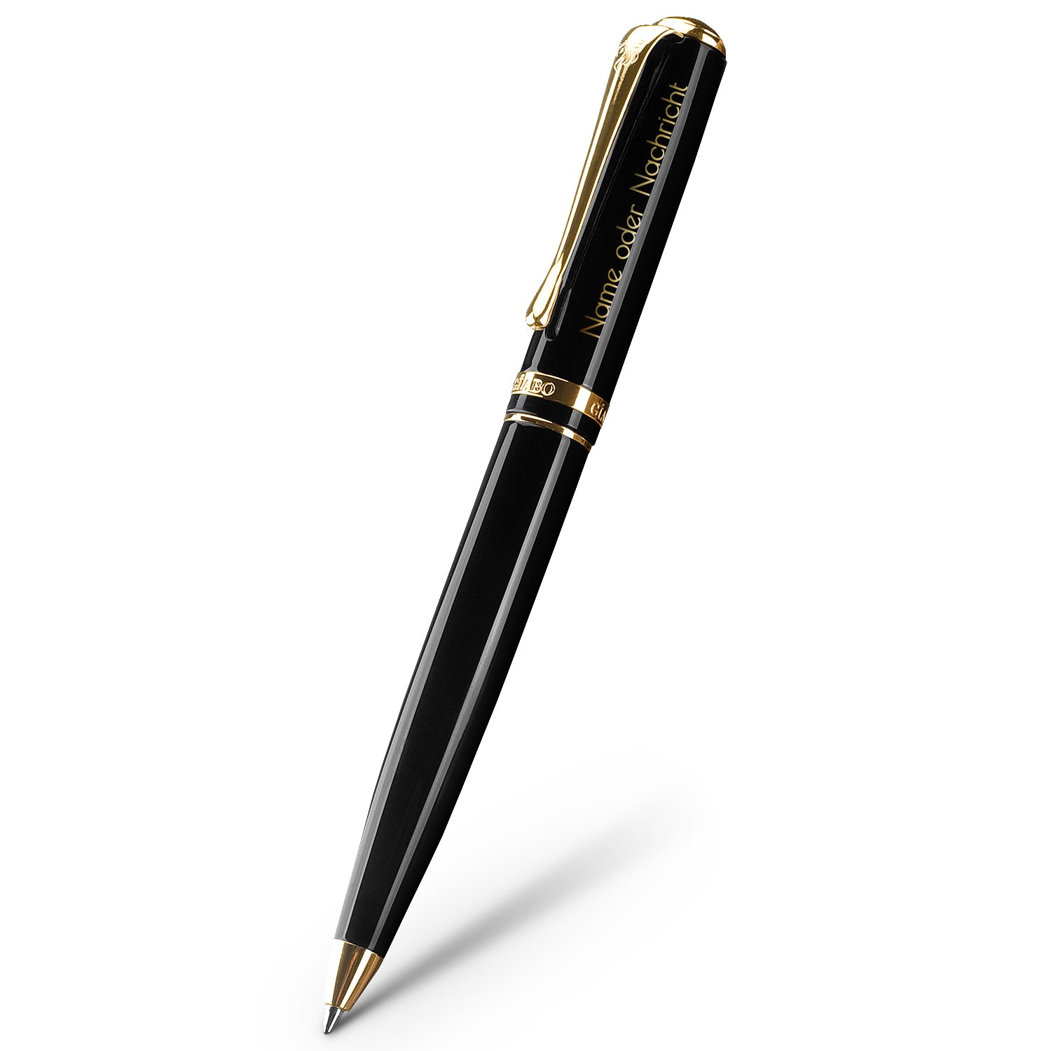 Personalisierter Gíabo Daichi Kugelschreiber in Schwarz und Gold mit individueller Gravur freigestellt
