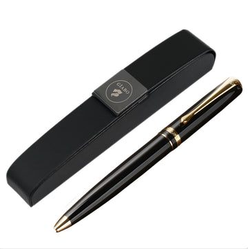 Gíabo Daichi Kugelschreiber in Schwarz und Gold mit schwarzem Etui auf weißem Hintergrund